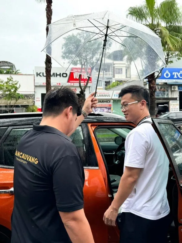 Sản phẩm nhan vien toan cau vang cham soc khach hang tan tam — Công Ty TNHH Thương Mại Và Dịch Vụ Toàn Cầu Vàng — MST 0401827781