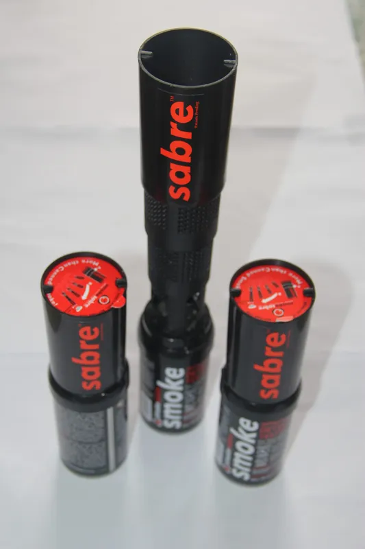 Sản phẩm chai thu khoi cam tay smoke sabre 150ml 2 scaled — Thiết Bị PCCC Danafire - Công Ty TNHH Thương Mại Và Xây Lắp Danafire — MST 0401829387