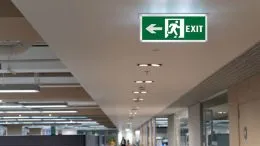 Sản phẩm den thoat hiem exit 9 3 260x146 — Thiết Bị PCCC Danafire - Công Ty TNHH Thương Mại Và Xây Lắp Danafire — MST 0401829387