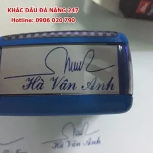 Sản phẩm khắc dấu chữ ký 1 300x300 — Công Ty TNHH MTV Kinh Doanh Đại Vũ Gia — MST 0401878144