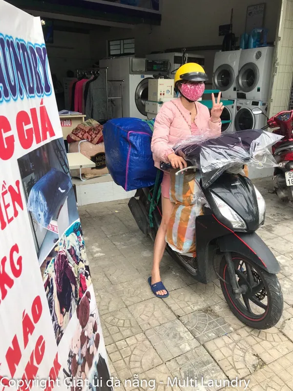 Sản phẩm giao nhan quan ao giat ui 1 — Công Ty TNHH Dịch Vụ Vệ Sinh Tuấn Hường — MST 0402042377
