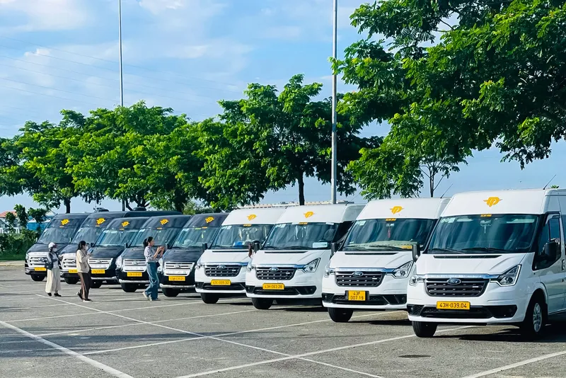Sản phẩm thue xe 16 cho da nang di hue 5 — Cho Thuê Xe Du Lịch Duy Tân Limousine - Công Ty TNHH Duy Tân Limousine — MST 0402210222