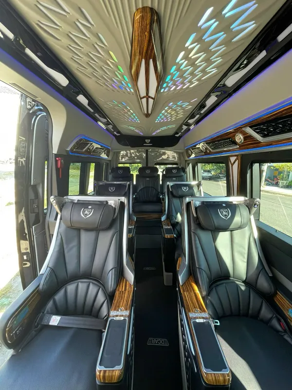 Sản phẩm z5968357530084_844a49549aa42d886259153e5b9e21bb — Cho Thuê Xe Du Lịch Duy Tân Limousine - Công Ty TNHH Duy Tân Limousine — MST 0402210222