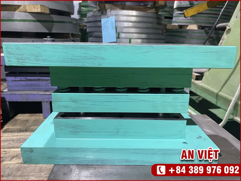 Sản phẩm Khuon mau dot dap lien hoan 1 16 12 2025 — Cơ Khí An Việt - Doanh Nghiệp Tư Nhân Sản Xuất Thương Mại An Việt — MST 0500551608