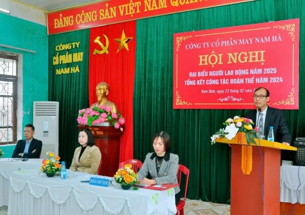 Sản phẩm z6379993036890_9cb943579edd2232587999b35de577a7 — Công Ty Cổ Phần May Nam Hà — MST 0600187705