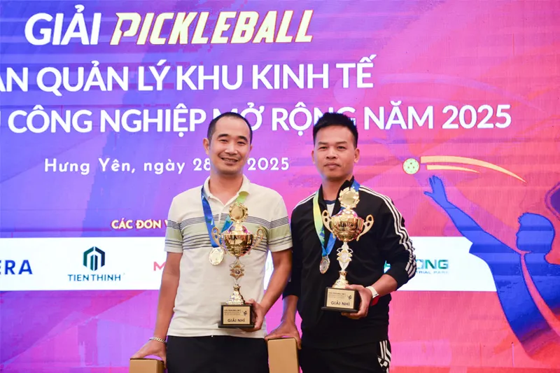 Sản phẩm 1 1 4 — Công Ty Cổ Phần Đầu Tư VINATEX — MST 0600389814