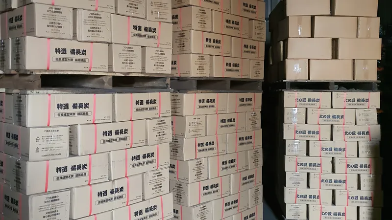 Sản phẩm b13(1) — Than Minh Tuyết - Công Ty TNHH XNK Minh Tuyết — MST 0601161072