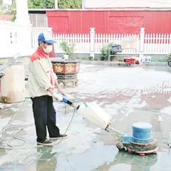Sản phẩm ve sinh sau xay dung — Công Ty TNHH Dịch Vụ Tổng Hợp Hoàng Hòa — MST 0700790258