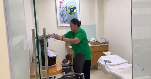 Sản phẩm protected_1665459726_tap vu benh vien tai ha nam — Vệ Sinh Công Nghiệp Minh Quang - Công Ty TNHH Dịch Vụ Thương Mại Và Môi Trường
Minh Quang — MST 0700858280