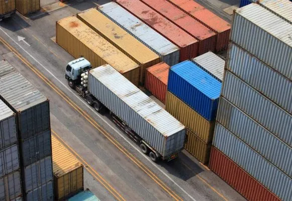 Sản phẩm logistics 04 581x400 — Keo Xây Dựng Vjob - Công Ty Cổ Phần Vjob — MST 0700887362