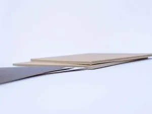 Sản phẩm giay chipboard 1 300x225 — Giấy Tổ Ong Hữu Hùng - Công Ty TNHH Sản Xuất Và Thương Mại Hữu Hùng — MST 0800161870
