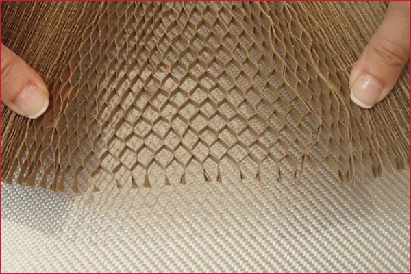 Sản phẩm giay to ong (4) — Giấy Tổ Ong Hữu Hùng - Công Ty TNHH Sản Xuất Và Thương Mại Hữu Hùng — MST 0800161870