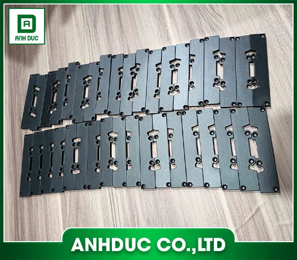 Sản phẩm Chi tiet den trang tri bang nhom 2 — Đúc Chi Tiết Quốc Tế Anh Đức - Công Ty TNHH Sản Xuất Và Thương Mại Quốc Tế Anh
Đức — MST 0801187293
