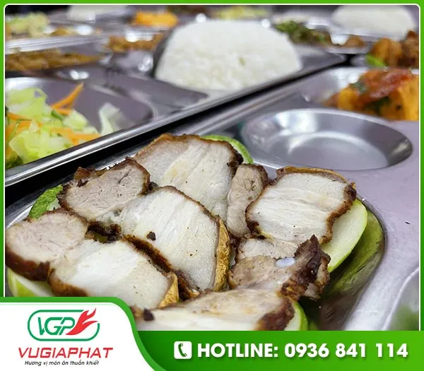 Sản phẩm Suat an cong nghiep cho nha may — Chi Nhánh Hưng Yên - Công Ty TNHH MTV Vũ Gia Phát — MST 0801358608
