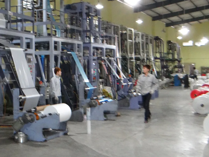 Sản phẩm doi ngu cong nhan — Công Ty CP Nhựa Huy Hoàn — MST 0900214477