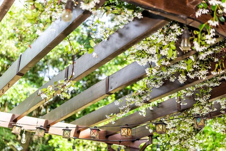 Sản phẩm pergola gian treo hoa nhua viet phap — Công Ty TNHH Công Nghiệp Quang Nam — MST 0900239351