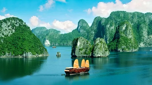 Sản phẩm du lich anh sao moi 03114703112012 Ha Long — Công Ty TNHH Du Lịch Quốc Tế ánh Sao Mới — MST 0900652255