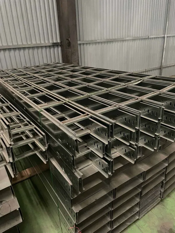 Sản phẩm Thang cap dien ma kem son tinh dien — Công Ty TNHH Thiết Bị Và Giải Pháp Công Nghệ Điện Trường ELC — MST 0900988424