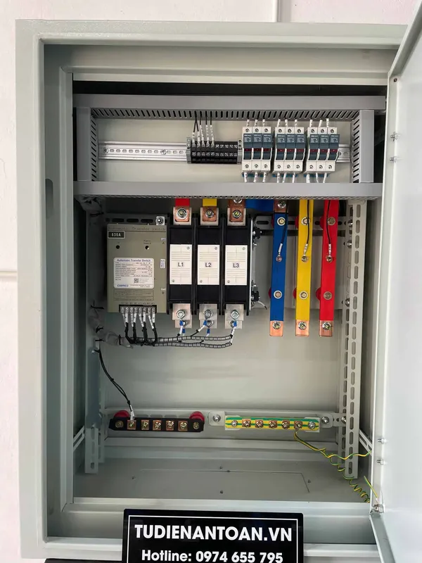 Sản phẩm Tu ATS Osemco Osung 600 A 3P gia re min — Công Ty TNHH Thiết Bị Và Giải Pháp Công Nghệ Điện Trường ELC — MST 0900988424