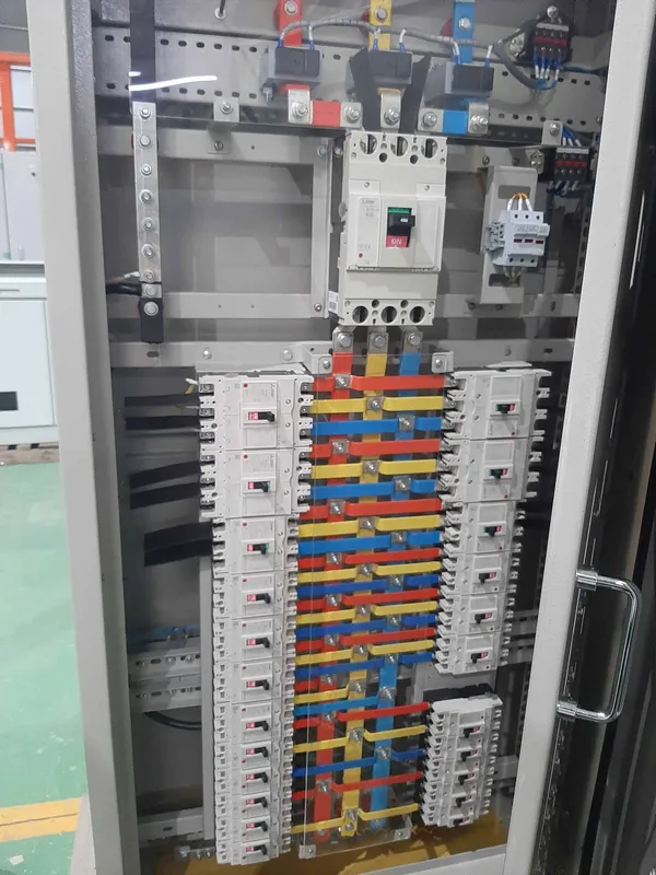 Sản phẩm tu dien gia re scaled — Công Ty TNHH Thiết Bị Và Giải Pháp Công Nghệ Điện Trường ELC — MST 0900988424