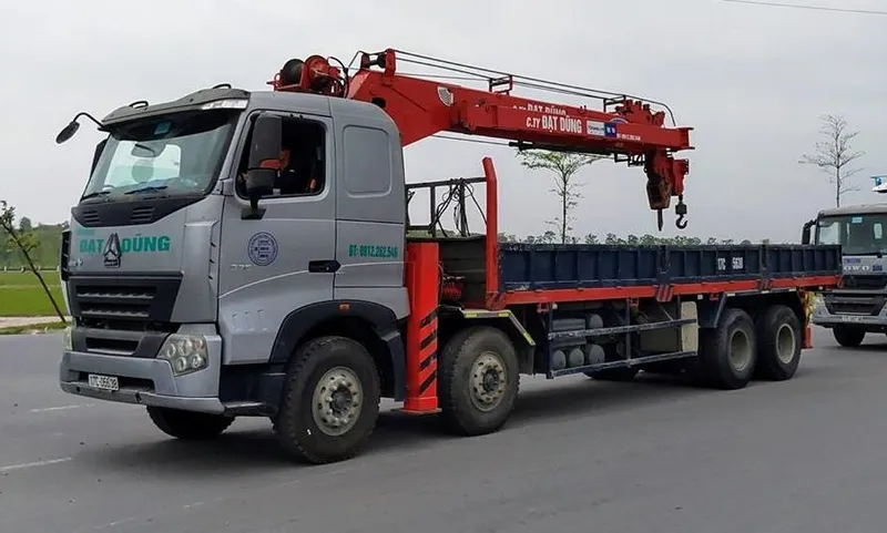 Sản phẩm xe cẩu 1 899x540 — Công Ty TNHH Cơ Khí Xây Dựng, Thương Mại Và Dịch Vụ Đạt Dũng — MST 1000506366
