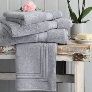 Sản phẩm Khan goi dau 01 300x300 — Công Ty TNHH Dệt May Xuất Khẩu Vạn Lợi — MST 1000994233