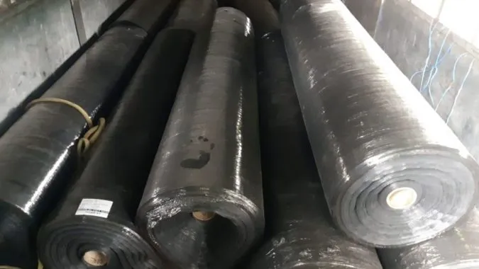 Sản phẩm vai dia ky thuat det pp 240329 02 675x380 1 — Công Ty TNHH Sản Xuất Giấy Dầu Đông á — MST 1001149678
