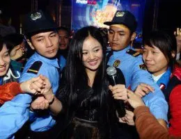 Sản phẩm dich vu bao ve yeu nha ca sy tai quan 3 1 8473 — Công Ty TNHH Dịch Vụ Bảo Vệ Nam Kim Long — MST 1101806119