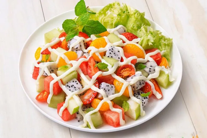 Sản phẩm salad trai cay 724x483 1 — Suất Ăn Công Nghiệp Cơm Kim Oanh - Công Ty TNHH Suất Ăn Công Nghiệp Cơm Kim Oanh — MST 1101815191