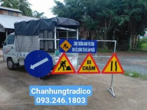 Sản phẩm Bien bao Thi cong 300x225 — Biển Báo Giao Thông Mai Chấn Hưng - Công Ty TNHH SX TM & DV Mai Chấn Hưng — MST 1101942432