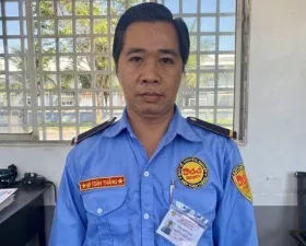 Sản phẩm tphcm bat giam doc tron truy na an minh duoi vo boc bao ve 0 — Công Ty TNHH Bảo Vệ - Vệ Sỹ Vinh Phát — MST 1102002223