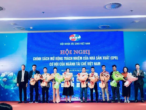 Sản phẩm nhua viet nam 1710314608 — Nhựa Tái Chế Xuân Đoàn - Công Ty TNHH Nhựa Tái Chế Xuân Đoàn — MST 1102009701