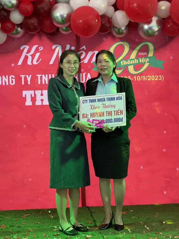 Sản phẩm khen thuong 10 nam225 — Nhựa Thịnh Hòa - Công Ty TNHH Nhựa Thịnh Hòa — MST 1500407363