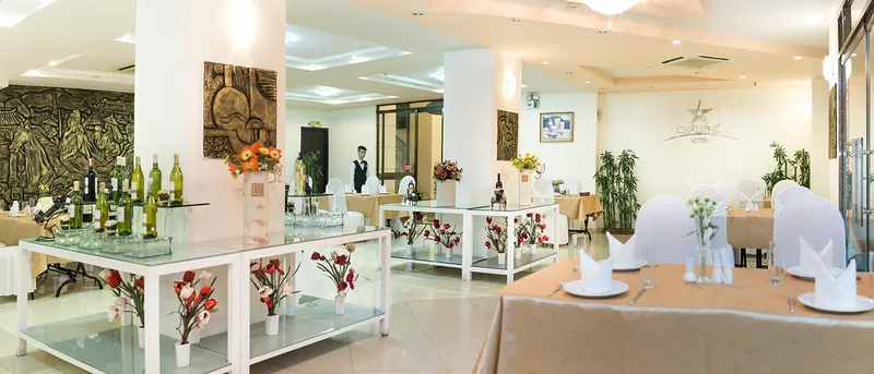 Sản phẩm 4 khach san chau pho — Công Ty TNHH Nhà Hàng Khách Sạn Châu Phố — MST 1600779742