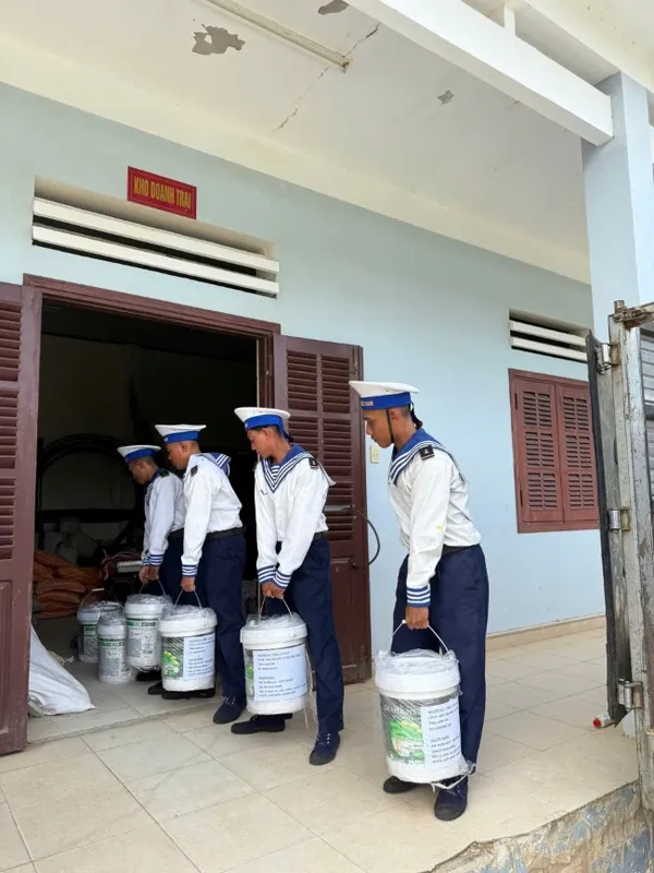 Sản phẩm HQ4 1 — Công Ty Cổ Phần Hóa Dầu Công Nghệ Cao Hi-Pec — MST 1800565113