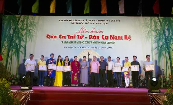 Sản phẩm lien hoan don ca tai tu   dan ca nam bo 41584671681 — Trung Tâm Văn Hóa TP. Cần Thơ — MST 1800668510