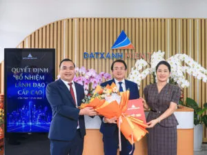 Sản phẩm 1779869982870_7331512748188308982_g3988561259753054994_0f0e6f8e976bca2ea530eecfdc14953e 300x225 — Bất Động Sản Đất Xanh Miền Tây - Công Ty CP Dịch Vụ Và Đầu Tư Đất Xanh Miền Tây — MST 1801591638