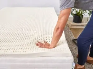 Sản phẩm nem cao su 300x225 — Công Ty TNHH Vệ Sinh Công Nghiệp Phúc Hưng — MST 1801729981