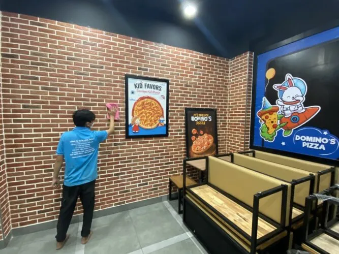 Sản phẩm z4399386398254_5759115dca518a179cb93e6b4a954555 — Công Ty TNHH Vệ Sinh Công Nghiệp Phúc Hưng — MST 1801729981