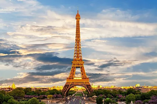 Sản phẩm eiffel tower g69469cc4d_640 — Công Ty TNHH Thiên Nhiên Travel — MST 1801735897