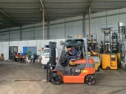 Sản phẩm xe nang dien toyota 2 tan 5 247x185 — Xe Nâng Hàng ANP - Công Ty TNHH Thương Mại Và Dịch Vụ ANP Việt Nam — MST 2300973388
