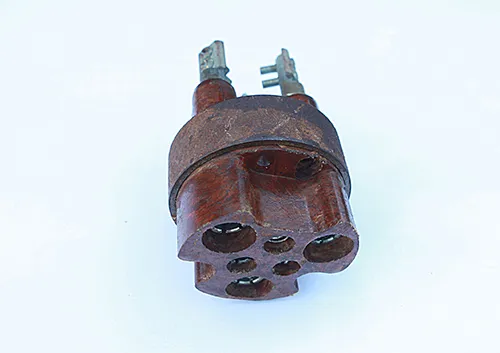Sản phẩm bo phich cam 3 chan (2) — Cơ Khí Nam An - Công Ty TNHH Cơ Khí Và Thương Mại Nam An — MST 2300975152