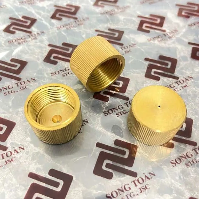 Sản phẩm nut dau bit tron ren trong bsp khoan lo treo truot ranh luoc bang dong gia cong san pham bang dong thau 4 — Công Ty Cổ Phần Đầu Tư Sản Xuất Và Thương Mại (STG) Song Toàn — MST 2301096274