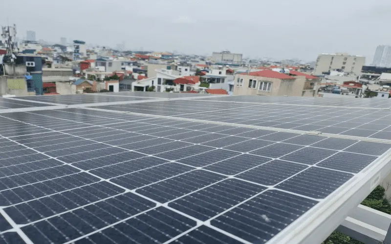 Sản phẩm lap dien mat troi cho ho gia dinh 4 — Điện Năng Lượng Mặt Trời Hùng Phong - Công Ty TNHH Kỹ Thuật Hùng Phong — MST 2301152419