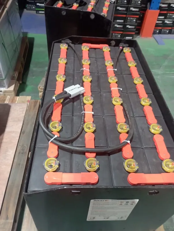 Sản phẩm BINH AC QUY ROCKET 770x1024 — Công Ty TNHH Thương Mại Dịch Vụ Và Kỹ Thuật AMG Việt Nam — MST 2301167285