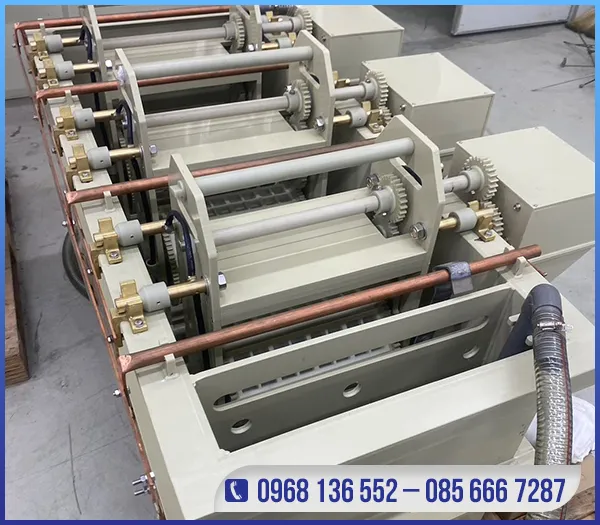 Sản phẩm Chuyen ma 4 long quay — Thiết Bị Hân á - Công Ty TNHH Cơ Khí Linh Kiện Xi Mạ Hân á — MST 2301196529
