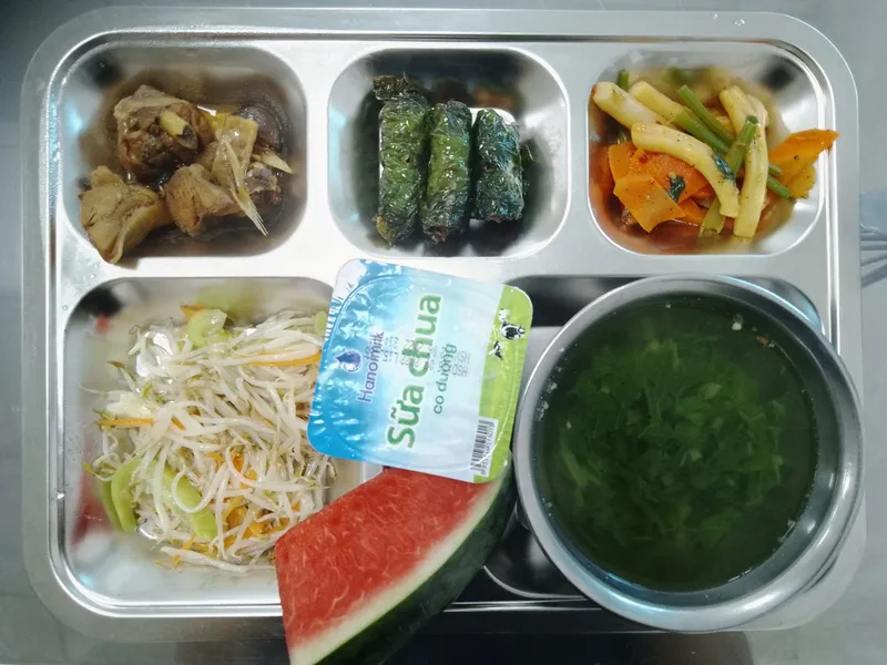 Sản phẩm z4224034764498_338cf8c05246fbf1772cc4affba55813 — Suất Ăn Công Nghiệp Thành Tuấn - Công Ty TNHH Thương Mại & Dịch Vụ Công Nghiệp
Thành Tuấn — MST 2301202500