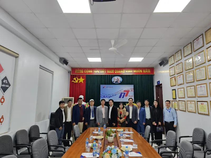 Sản phẩm 241624d8 b5bc 40d2 8a19 dc3dbf98c55ez4945341621385_92ffd206090533a6561063df5d7b9d1a — Công Ty CP DV Và TM Thống Nhất — MST 2400366845