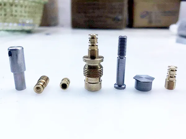 Sản phẩm Insert oc dac biet — Cơ Khí Chính Xác Hoàng Sơn - Công Ty TNHH Cơ Khí Chính Xác Hoàng Sơn — MST 2400880634