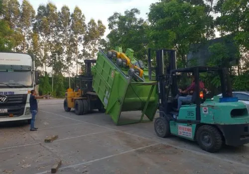 Sản phẩm z4124031844719_b711fc31997d9f9d0dbbd7826db026c5 — Xe Nâng S&C - Công Ty TNHH Thương Mại Và Vận Tải S&C — MST 2400924200